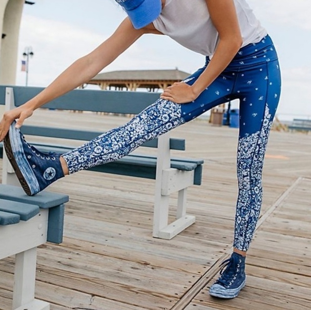 SOLD. FP Movement High Rise Print Leggings - Picture 2 of 7